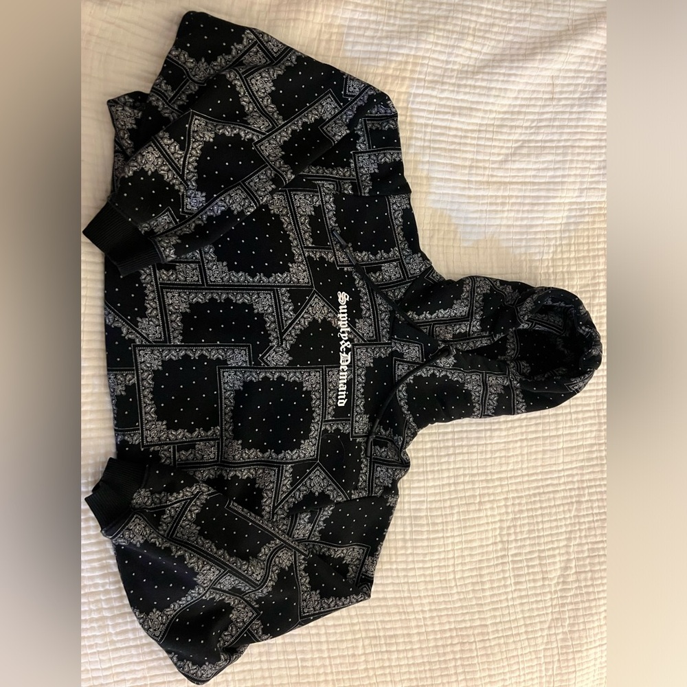 SUPPLY & DEMAND sweatshirt